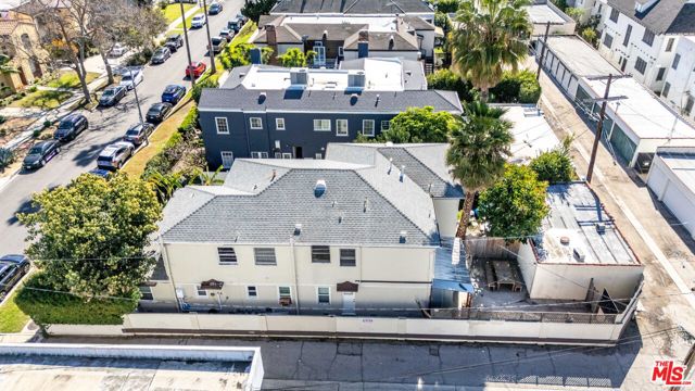 139 N Harper Avenue, Los Angeles CA: https://media.crmls.org/mediaz/d01d1a59-e00c-4b26-a5ef-3c8ab81b68d7.jpg