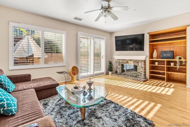 22 Silver Forest Court, Azusa CA: https://media.crmls.org/mediaz/d01df305-2772-40e4-8ae1-ec4ec2394987.jpg