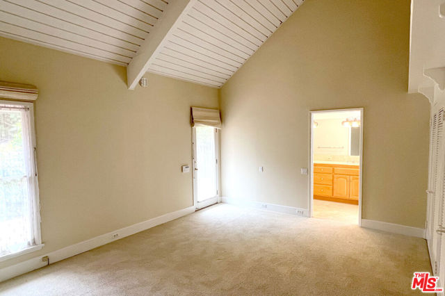2325 Banyan Drive, Los Angeles CA: https://media.crmls.org/mediaz/d01edb08-54fe-44f7-9a64-c3e2c2a2303a.jpg