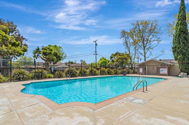 295 Rio Verde Place, Milpitas CA: https://media.crmls.org/mediaz/d020b097-c5a9-4e73-80bf-389de3df9f31.jpg
