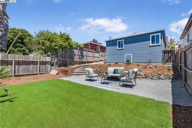 1541 Merced Street, Richmond CA: https://media.crmls.org/mediaz/d020bc60-9028-4fa0-9cdd-87b37c71862e.jpg