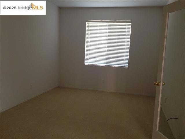 4423 GLEN CANYON CIR, Pittsburg CA: https://media.crmls.org/mediaz/d02102d1-4f69-439b-843b-67f5cde7bdfc.jpg