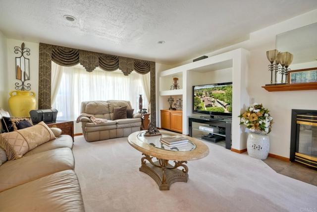 Home for Sale in Valley Center
