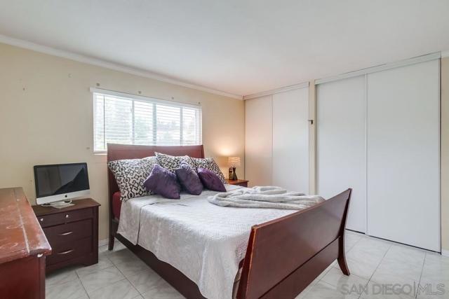 15380 Via La Gitano, Poway CA: https://media.crmls.org/mediaz/d021f65a-e15e-402b-9790-3a18b0cef6ec.jpg