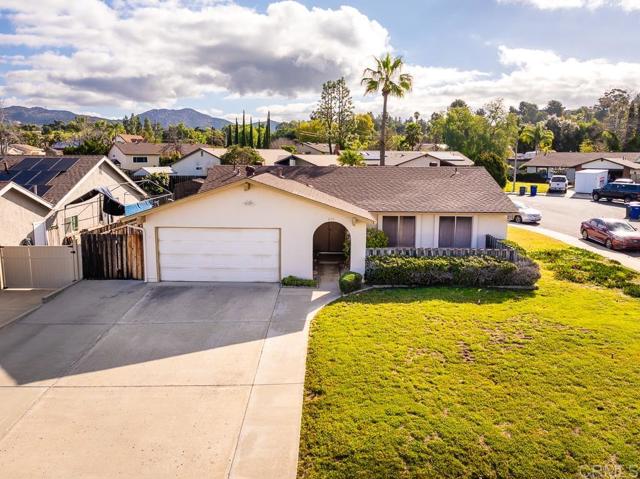 Detail Gallery Image 1 of 1 For 833 Pebble Pl, El Cajon,  CA 92019 - 3 Beds | 2 Baths