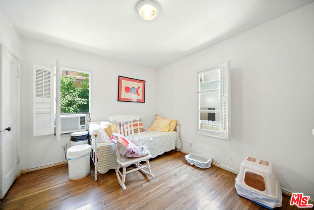 602 N Crescent Drive, Beverly Hills CA: https://media.crmls.org/mediaz/d022d361-12ac-4e5b-9eb5-e3e5fb9008b8.jpg