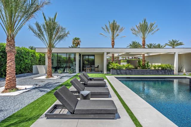 7 Makena Lane, Rancho Mirage CA: https://media.crmls.org/mediaz/d02323ba-48a6-48c6-9035-418cde55047a.jpg