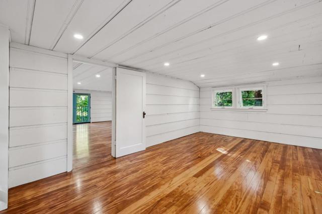 138 Valdeflores Drive, Burlingame CA: https://media.crmls.org/mediaz/d02330d4-b2de-45e5-ab04-9231b520b978.jpg