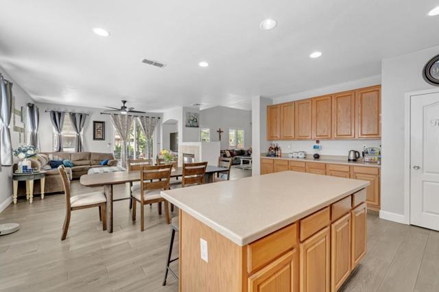 17753 Wheat Field Street, Lathrop CA: https://media.crmls.org/mediaz/d02362d1-e6de-468a-8a2c-a8f736795397.jpg