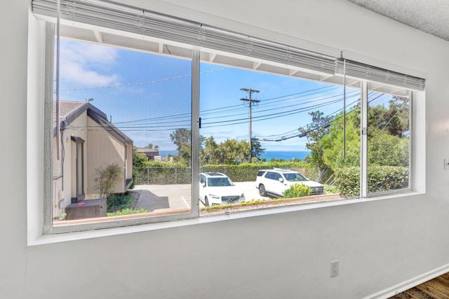 328 30 9th St, Del Mar CA: https://media.crmls.org/mediaz/d0240cd9-c1d7-4232-a646-d1fb3840ceed.jpg