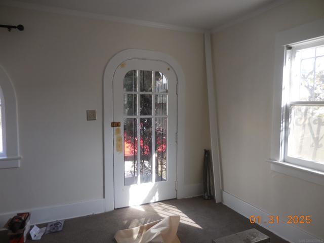 Image 5 of 20 For 711 Robinson Avenue