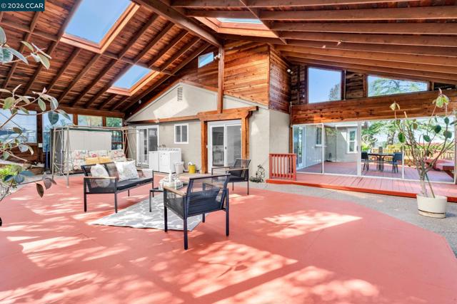 Image 34 of 49 For 2081 Essenay Ave