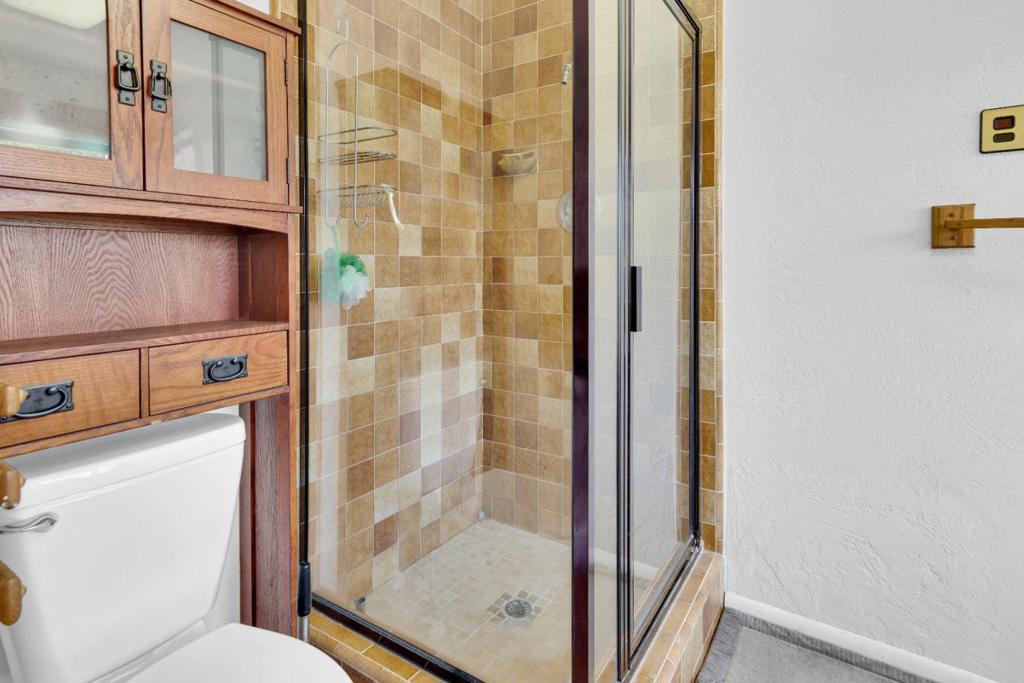 https://media.crmls.org/mediaz/d024f49c-6832-4916-a05e-90b16b84e352.jpg?preset=X-Large