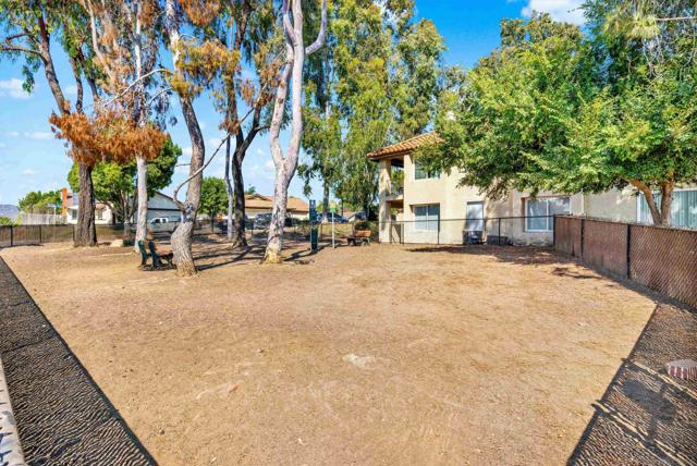 1122 Grape St, San Marcos CA: https://media.crmls.org/mediaz/d024faf2-df06-4983-91cc-82103edf0bc8.jpg