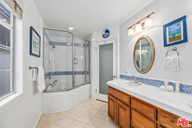 459 35th Street, Manhattan Beach, California 90266, 5 Bedrooms Bedrooms, ,3 BathroomsBathrooms,Residential,Sold,35th,25586389