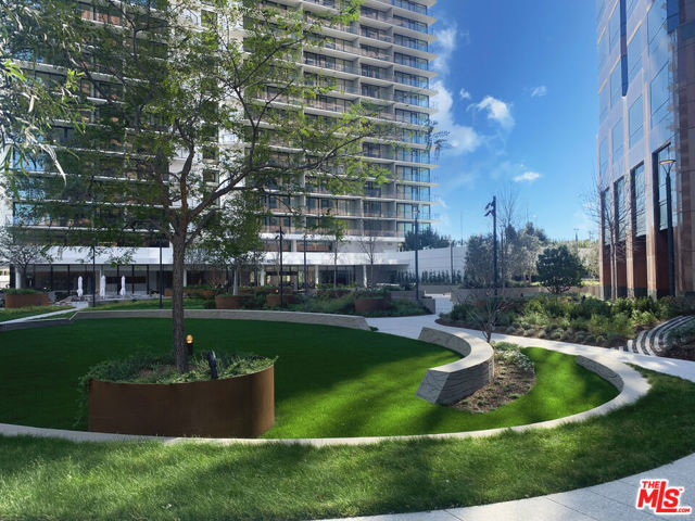11750 Wilshire Boulevard, Los Angeles CA: https://media.crmls.org/mediaz/d0278244-e953-4687-95ae-5b37a87f83fa.jpg