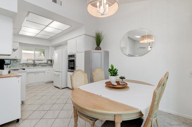 MLS #250038178SD image #22