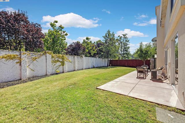 100 Arroyo Ct, Union City CA: https://media.crmls.org/mediaz/d02aae29-6a72-4f0f-ac52-bae1a526c5ec.jpg