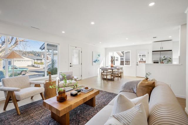 1444 Flores Drive, Pacifica CA: https://media.crmls.org/mediaz/d02aaeaf-6013-4e44-aaa3-114bc86b0d7d.jpg