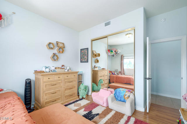 2207 Terra Bella Lane, Camarillo CA: https://media.crmls.org/mediaz/d02ad9b5-26c2-4400-8327-37d86f16b5b0.jpg