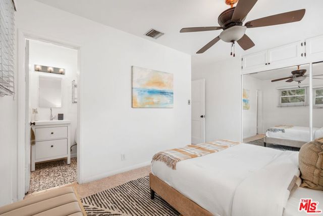 8131 Paso Robles Avenue, Lake Balboa CA: https://media.crmls.org/mediaz/d02b522a-8d4d-43db-8f9b-d95564bd183b.jpg