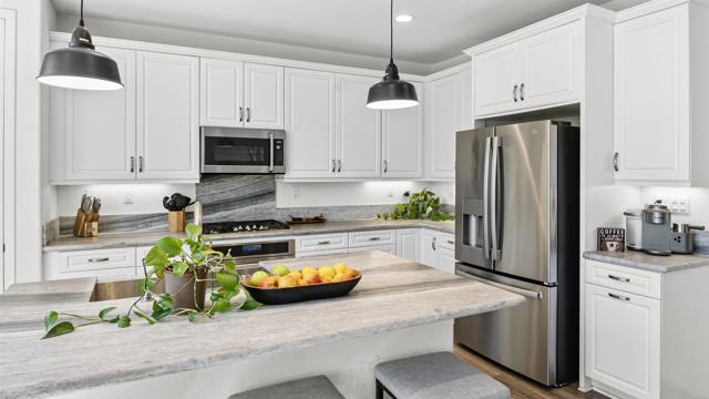 27924 Barley Court, Valley Center CA: https://media.crmls.org/mediaz/d02be742-6863-471e-a90b-68918e4eade8.jpg