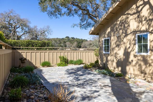 25401 Markham Lane,  CA: https://media.crmls.org/mediaz/d02c1acd-a3c0-4952-acf4-95d72b43b988.jpg
