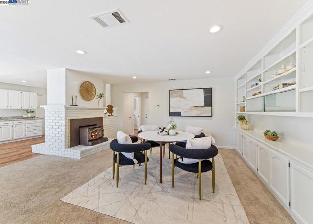 957 Ina Dr, Alamo CA: https://media.crmls.org/mediaz/d02c4b7d-e6ce-4b62-abef-f6c925b27af0.jpg