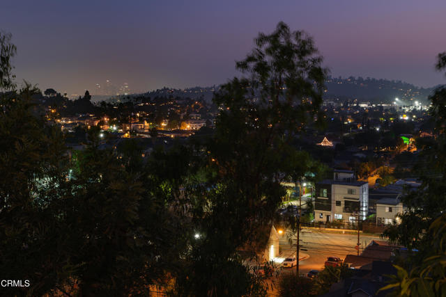 6201 1/4 Saylin Lane, Los Angeles CA: https://media.crmls.org/mediaz/d02c5b25-0ffc-4fae-91f1-cd1d4cfede12.jpg