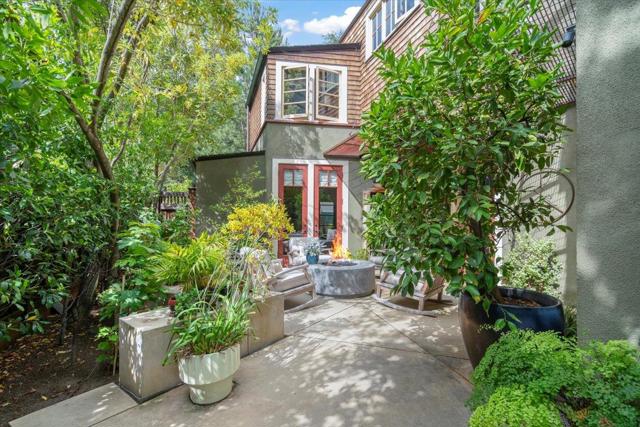 705 University Avenue, Los Altos CA: https://media.crmls.org/mediaz/d02dd842-619c-4882-b70f-0427978e9225.jpg