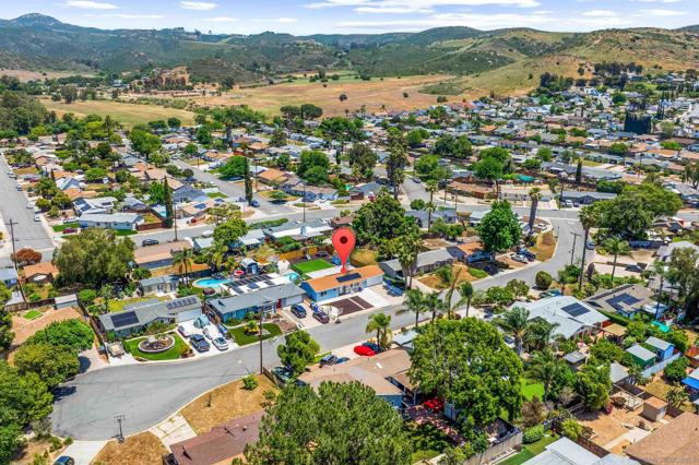 13225 Waltham Ave, Poway CA: https://media.crmls.org/mediaz/d02dee6a-4d16-4399-8dbf-faf46b6a4ad0.jpg