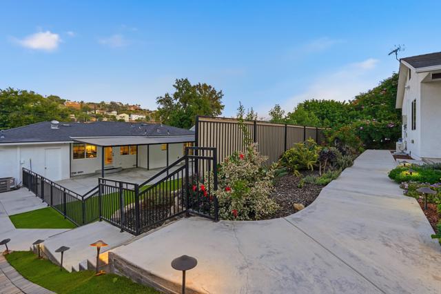 Detail Gallery Image 5 of 36 For 3370 72 Par Dr, La Mesa,  CA 91941 - 5 Beds | 4 Baths