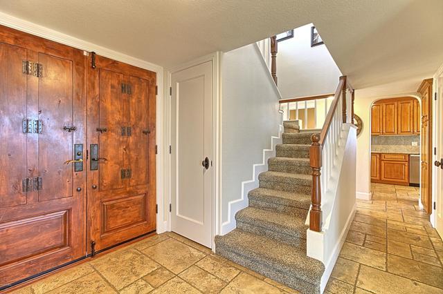 5350 Edgehill Circle, Ventura CA: https://media.crmls.org/mediaz/d02febfb-eb51-451a-8e62-cb9cb1b2fdba.jpg