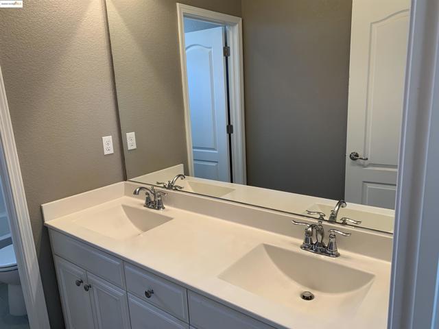 8047 Westport Circle, Discovery Bay CA: https://media.crmls.org/mediaz/d0311cf3-649e-4b26-9f85-4090d5793798.jpg