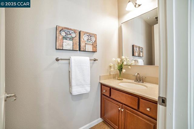 7840 Stoneleaf Drive, San Ramon CA: https://media.crmls.org/mediaz/d0318931-6fe5-4e06-a9b6-d68beedab001.jpg