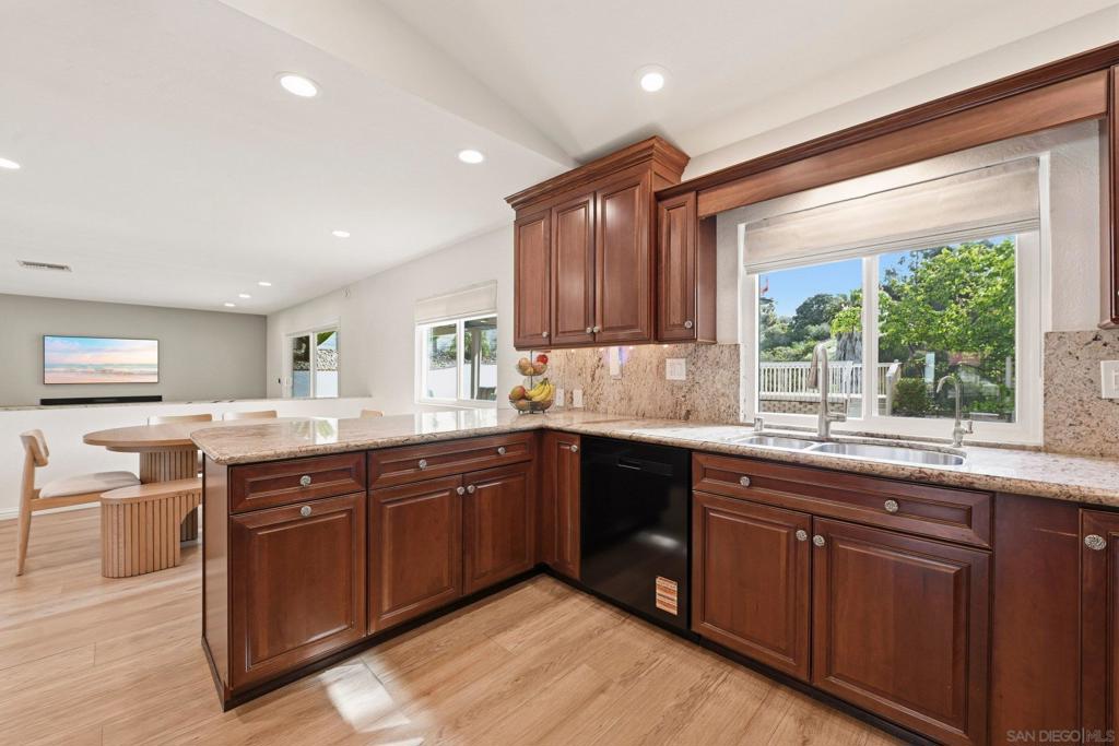 13235 Bavarian - photo 14