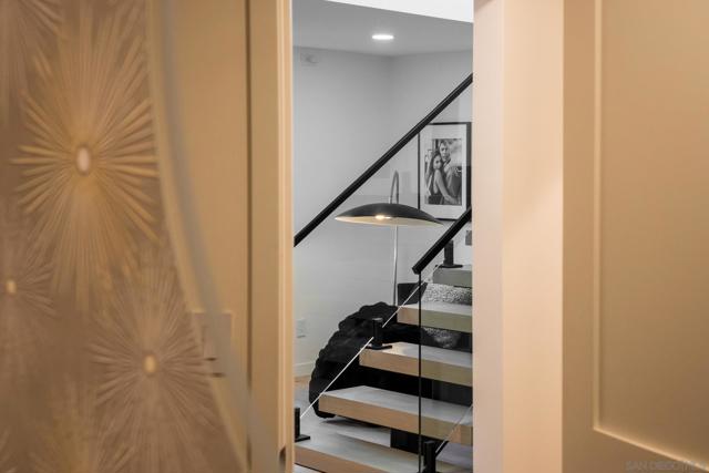 7570 Cabrillo Ave, La Jolla CA: https://media.crmls.org/mediaz/d03230c0-4bbd-4cf8-8abd-4ab5f2c742c2.jpg