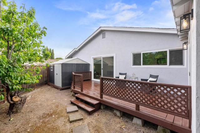 1493 Mallard Way, Sunnyvale CA: https://media.crmls.org/mediaz/d032841f-f3dc-47c8-8719-29e0599484eb.jpg