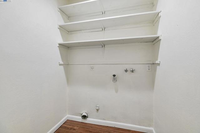 38627 Cherry Ln, Fremont CA: https://media.crmls.org/mediaz/d033ac4e-9aa8-422d-8db5-1411e328f874.jpg