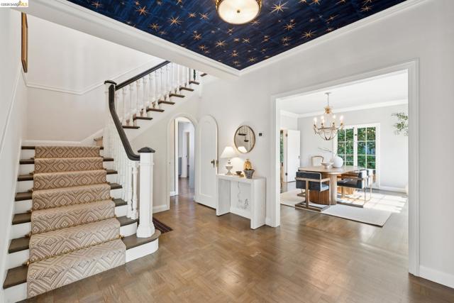 Image 26 of 60 For 906 Paramount Rd