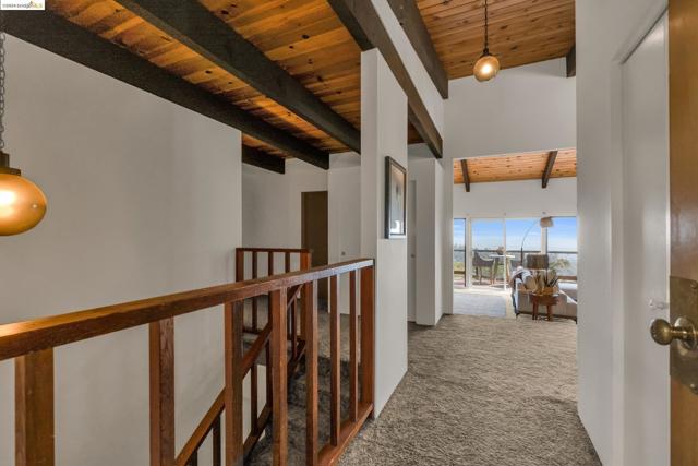 2001 Manzanita Dr, Oakland CA: https://media.crmls.org/mediaz/d03451d1-b9cd-4753-9501-119d8199e2ef.jpg