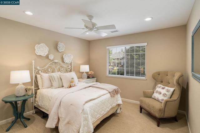 129 Alta Vista Way, Danville CA: https://media.crmls.org/mediaz/d0347283-db1a-415a-a686-f0d9532c6995.jpg