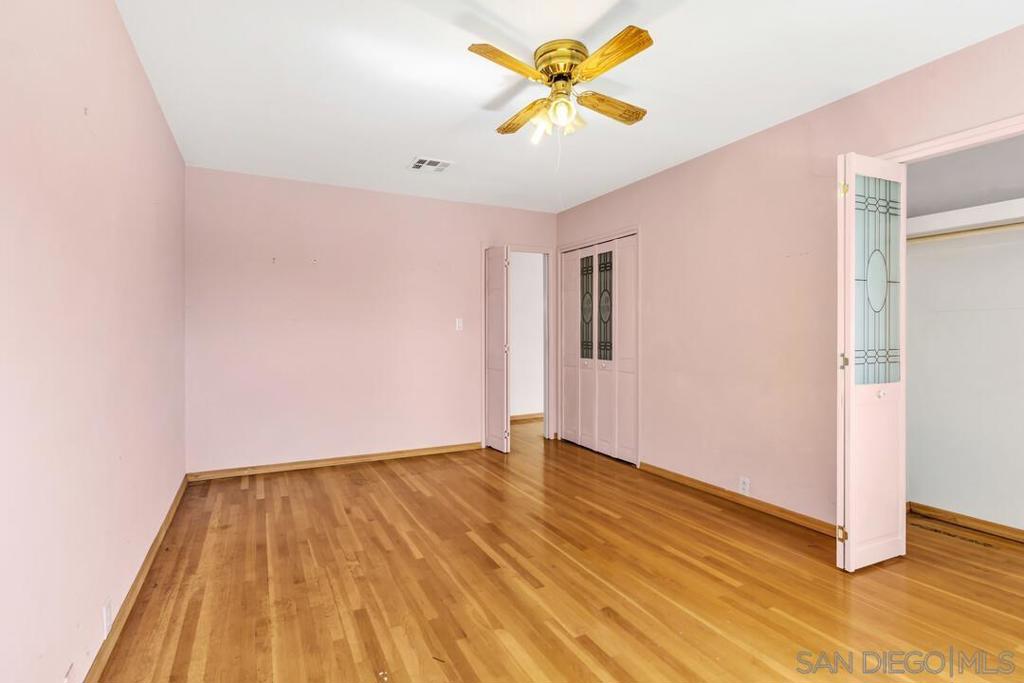 https://media.crmls.org/mediaz/d034a402-4367-41ec-86d5-39420e9d3807.jpg?preset=X-Large