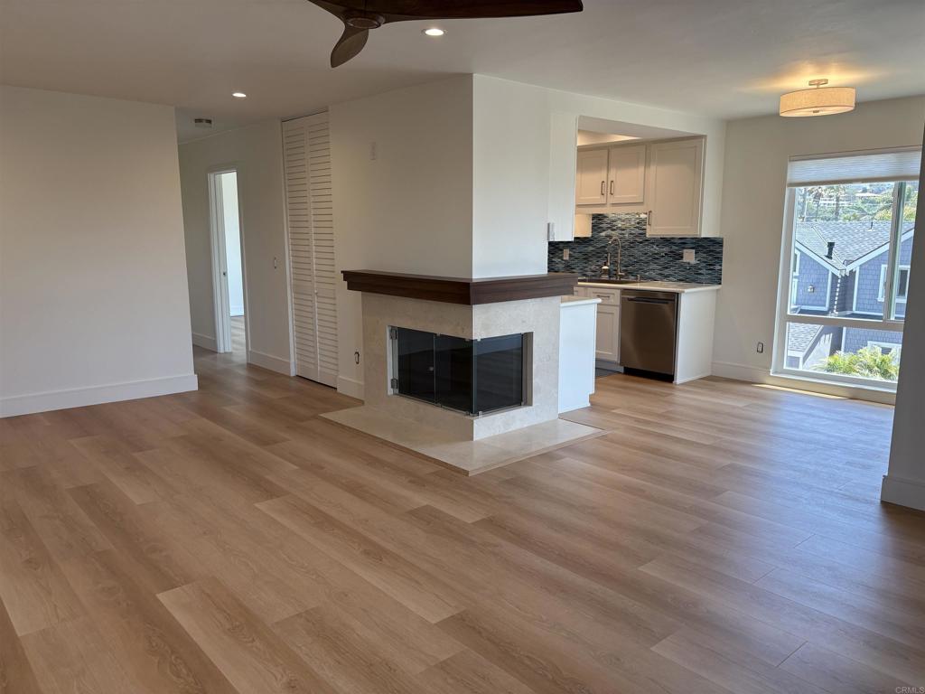 2711 Camino del Mar