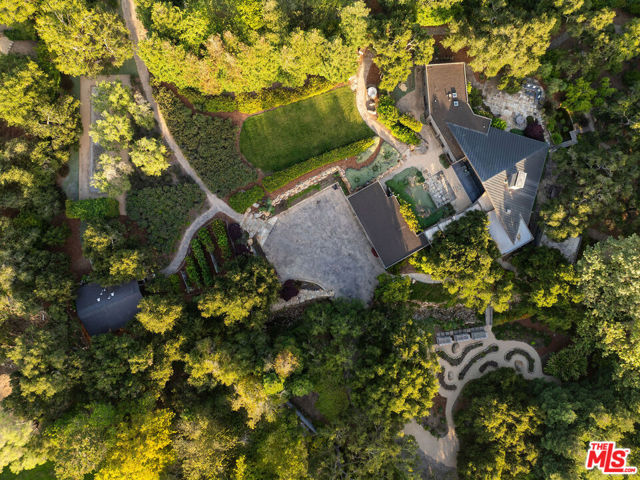 650 San Ysidro Road, Santa Barbara CA: https://media.crmls.org/mediaz/d0356b3c-a959-4cd2-b3d8-ef68b6fa9a18.jpg