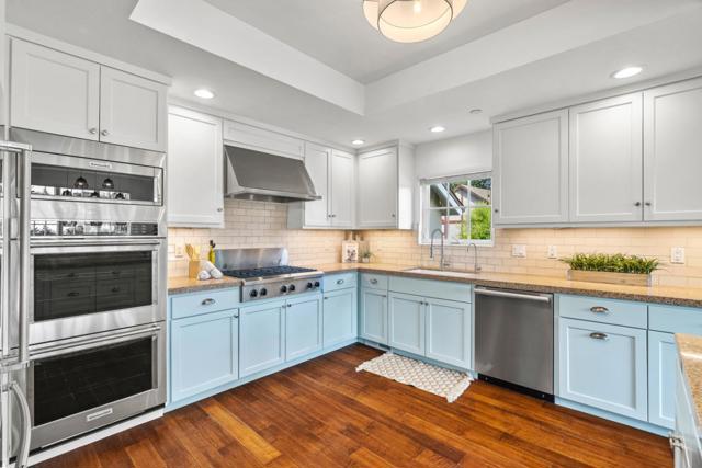 2200 Dolphin Drive, Aptos CA: https://media.crmls.org/mediaz/d0357473-54ad-4872-8fee-d33db4255cf8.jpg