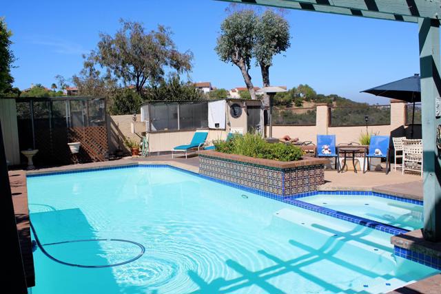 Detail Gallery Image 1 of 17 For 1349 Ridgeview Way, Bonita,  CA 91902 - 4 Beds | 2/1 Baths