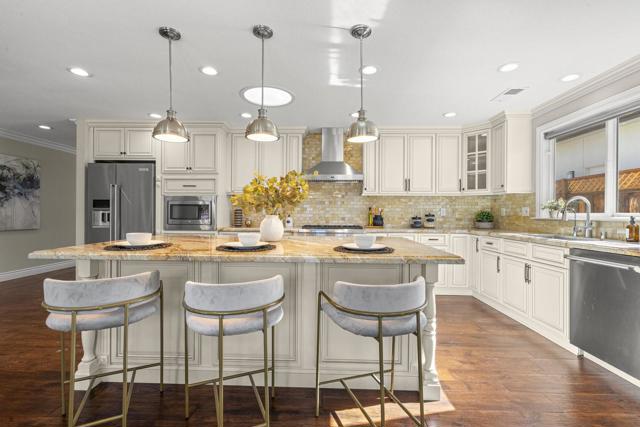 3887 Acapulco Drive, Campbell CA: https://media.crmls.org/mediaz/d0365d34-ceb3-4edf-a0f8-0d5e46c7dafa.jpg