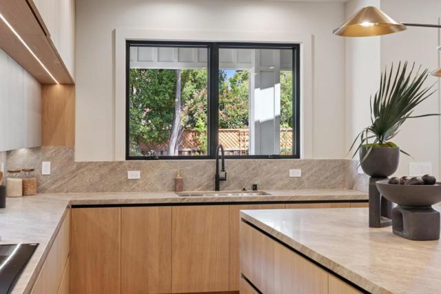 585 Cherry Avenue, Los Altos CA: https://media.crmls.org/mediaz/d036ad27-7bbd-4d26-8092-f539d66aa053.jpg