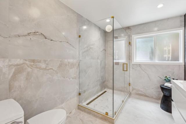 260 Curtis Street, San Francisco CA: https://media.crmls.org/mediaz/d036df56-8270-452e-8858-a692bd8729ff.jpg